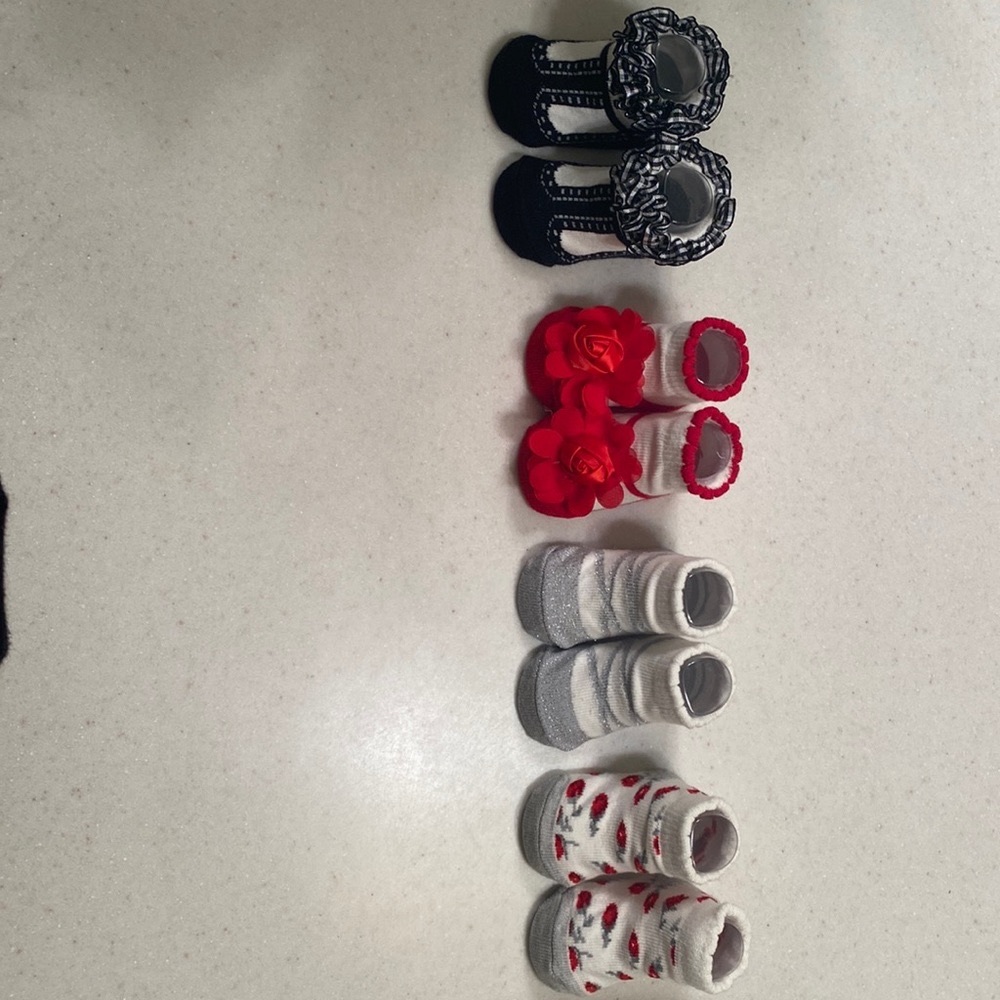 4 pairs of Laura Ashley baby girls dress socks